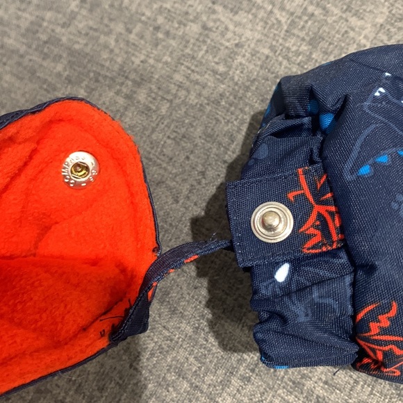 Oshkosh one piece snow suit 12 mo - Picture 4 of 11